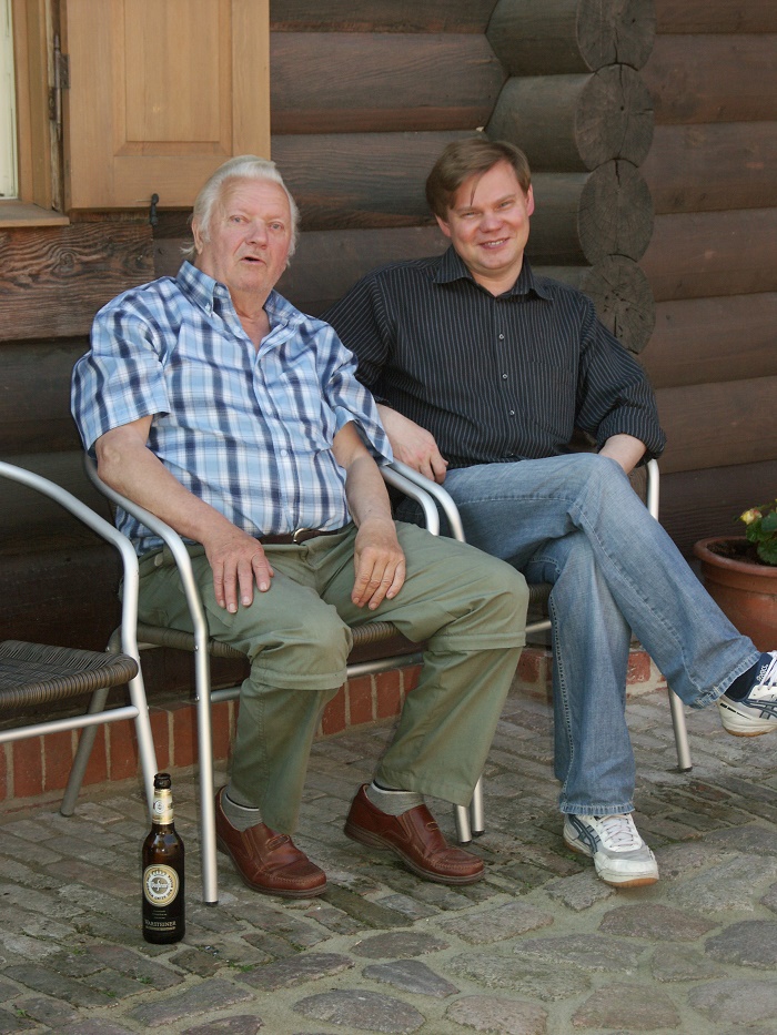 Андрей Чернодаров и Иоахим Григорьев (последний потомок поселенцев). Фото: архив А.Чернодарова 2grigorjev.jpg