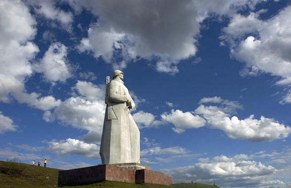 Памятник Защитникам Советского Заполярья. Мурманск. Фото ИТАР-ТАСС/Лев Федосеев