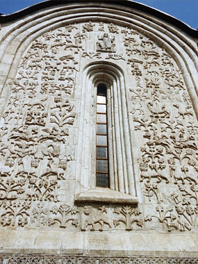 Владимир. Элементы каменного резного убранства Дмитровского собора. Фото Исаака Дынина