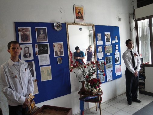 Вахта Памяти, приуроченная ко Дню Победы 9 мая 2014 года в Русской школе города Санта-Крус-де-ла-Сьерра Любови Лазовской.